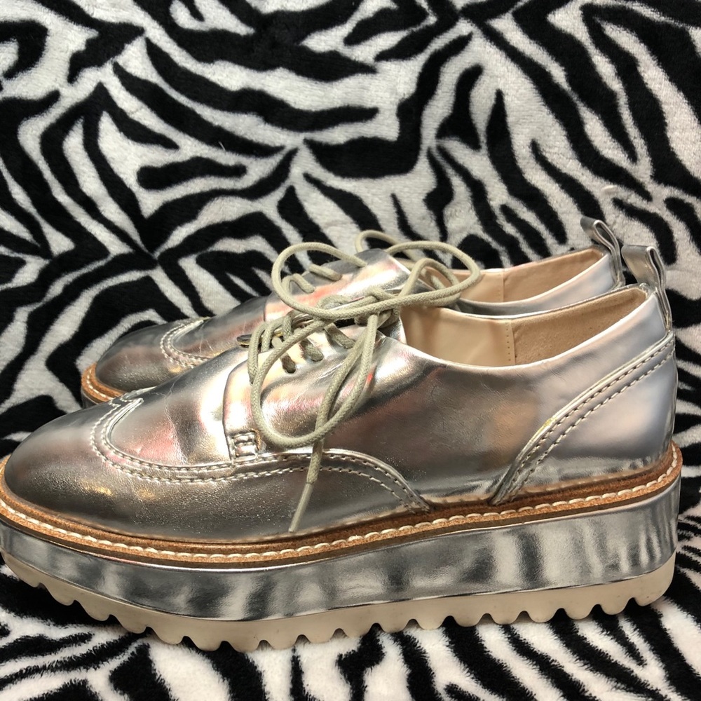 Zara basic brand Oxford platform
